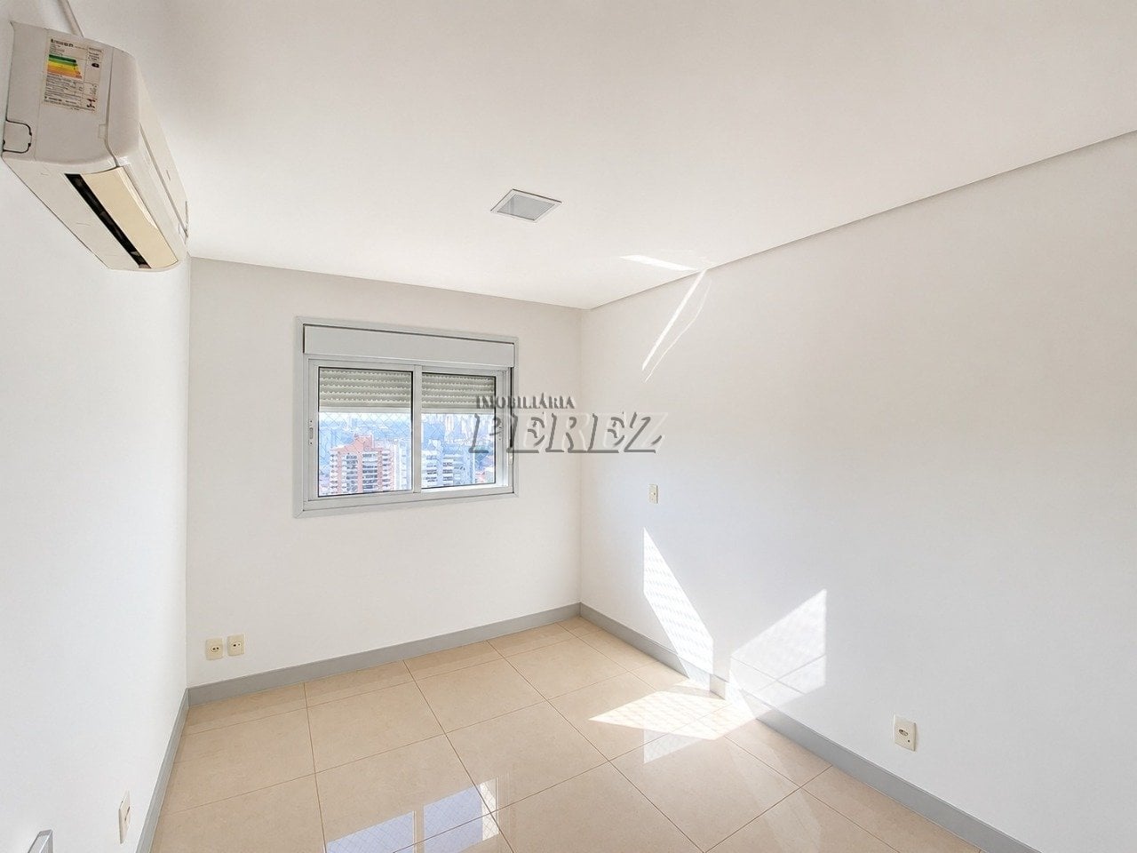 Apartamento com 112 m² para Venda e Locação na Gleba Palhano, ao Lado do Shopping Aurora e Lago Igapó