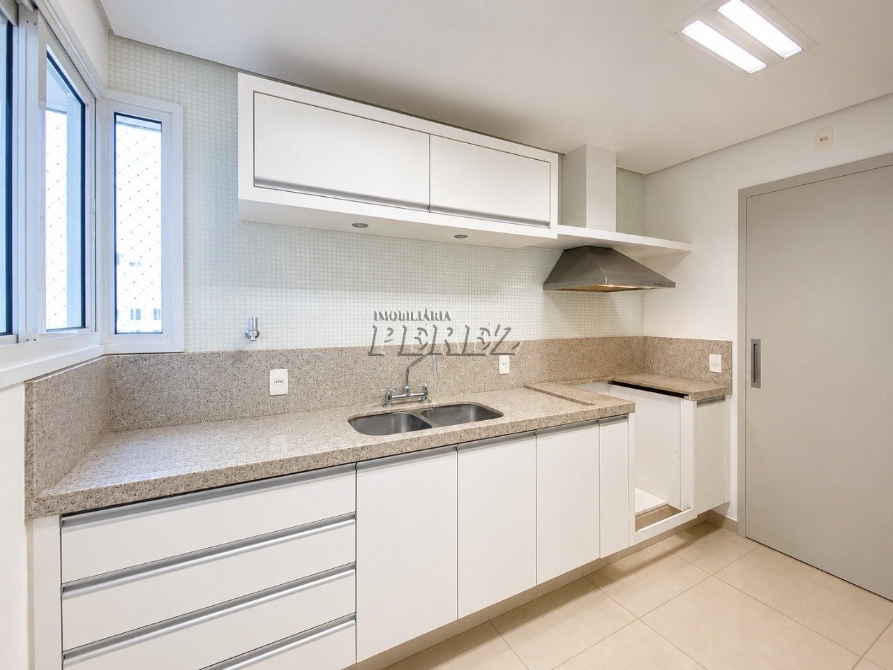 Apartamento com 112 m² para Venda e Locação na Gleba Palhano, ao Lado do Shopping Aurora e Lago Igapó