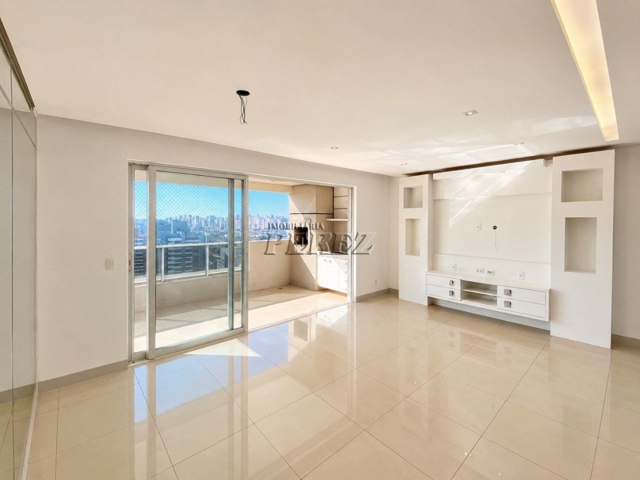 Apartamento com 112 m² para Venda e Locação na Gleba Palhano, ao Lado do Shopping Aurora e Lago Igapó