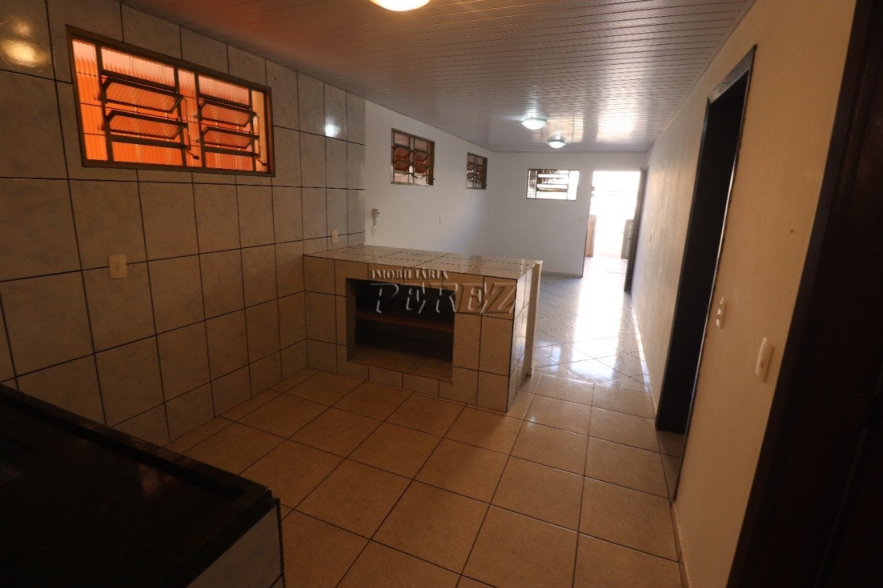 Casa para alugar no Jardim Antares, região leste de Londrina.