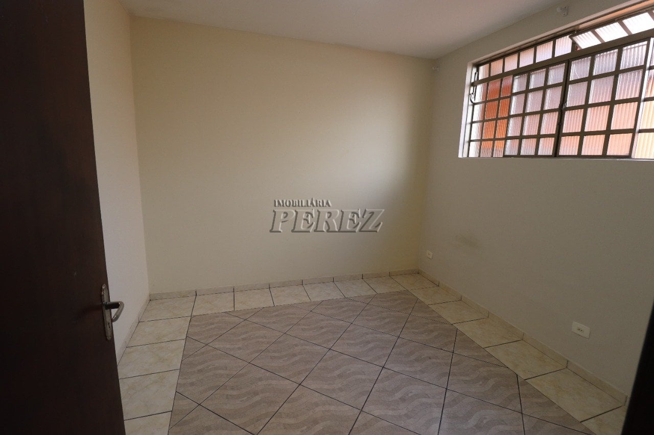 Casa para alugar no Jardim Antares, região leste de Londrina.