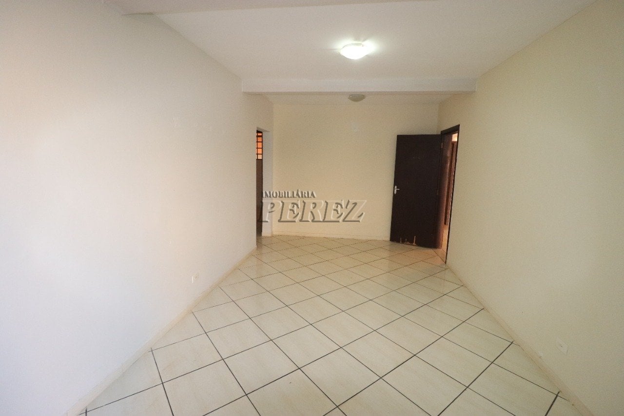 Casa para alugar no Jardim Antares, região leste de Londrina.