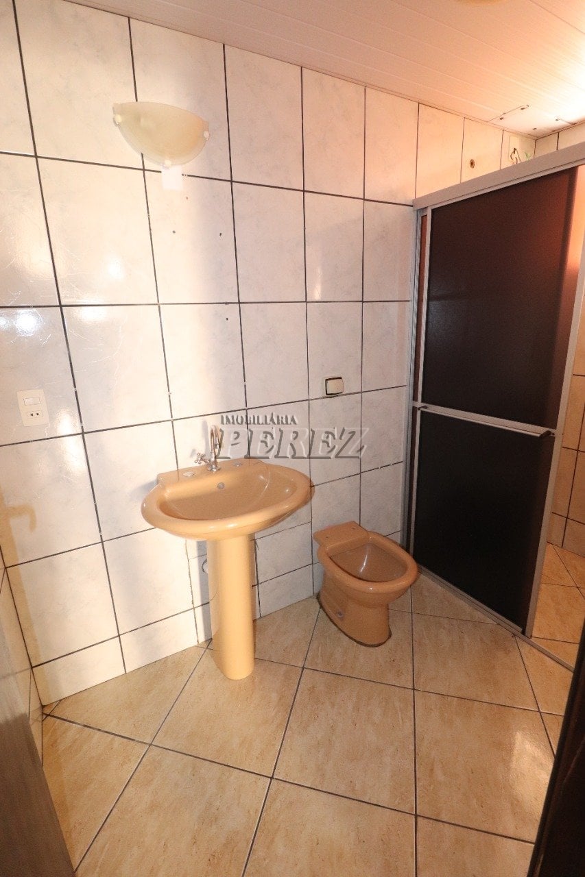 Casa para alugar no Jardim Antares, região leste de Londrina.