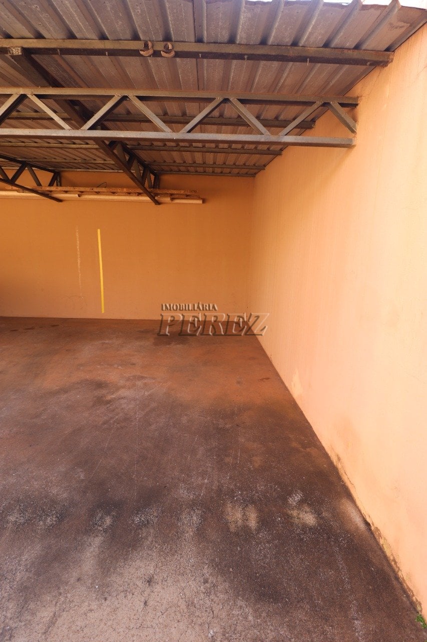 Casa para alugar no Jardim Antares, região leste de Londrina.