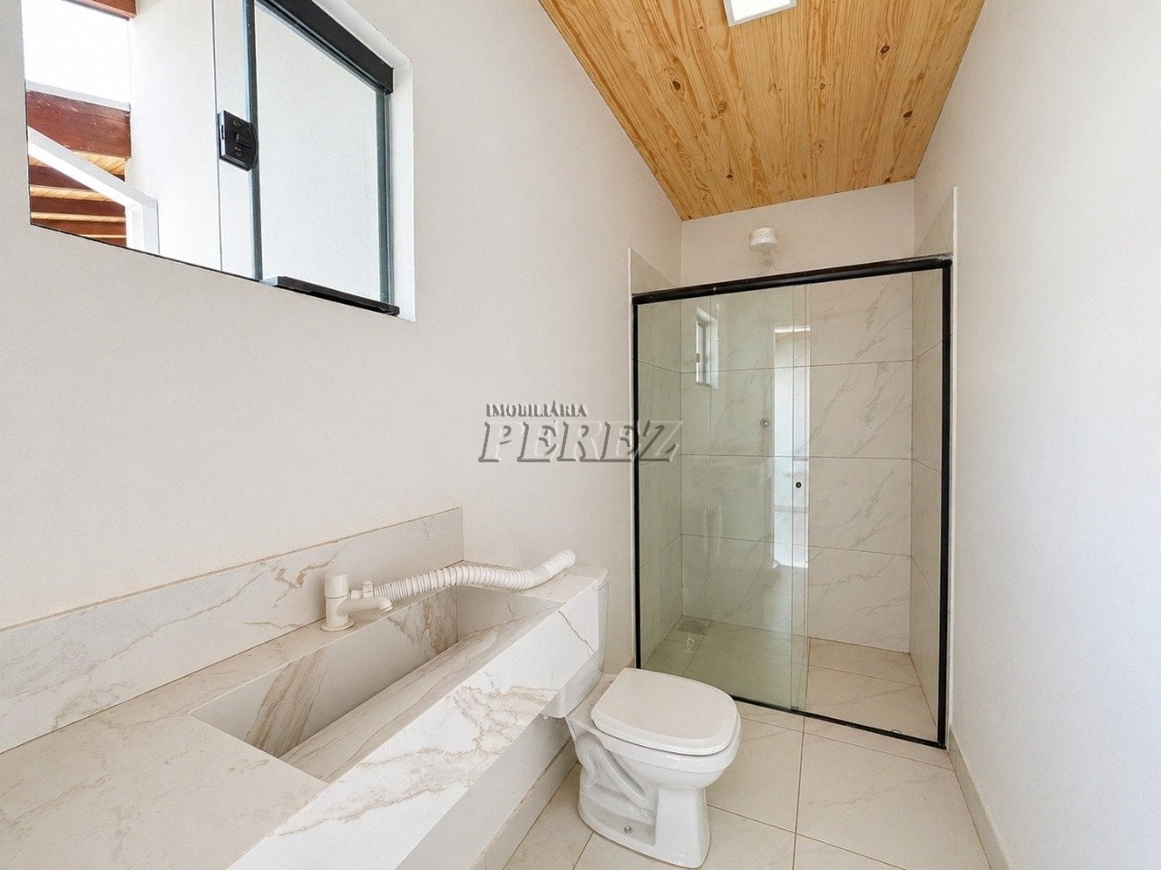 Casa para alugar na região oeste de Londrina, Jardim Colúmbia