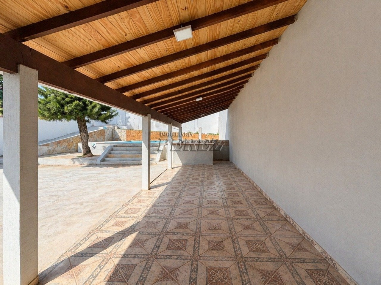 Casa para alugar na região oeste de Londrina, Jardim Colúmbia