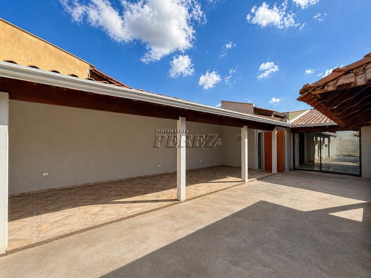 Casa para alugar na região oeste de Londrina, Jardim Colúmbia