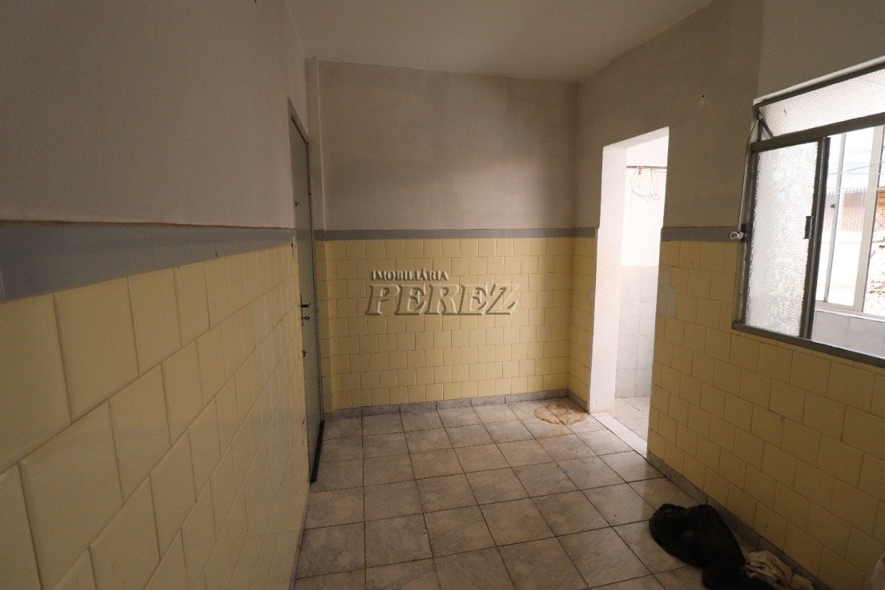 Apartamento à venda no Edifício Egles, no centro de Londrina