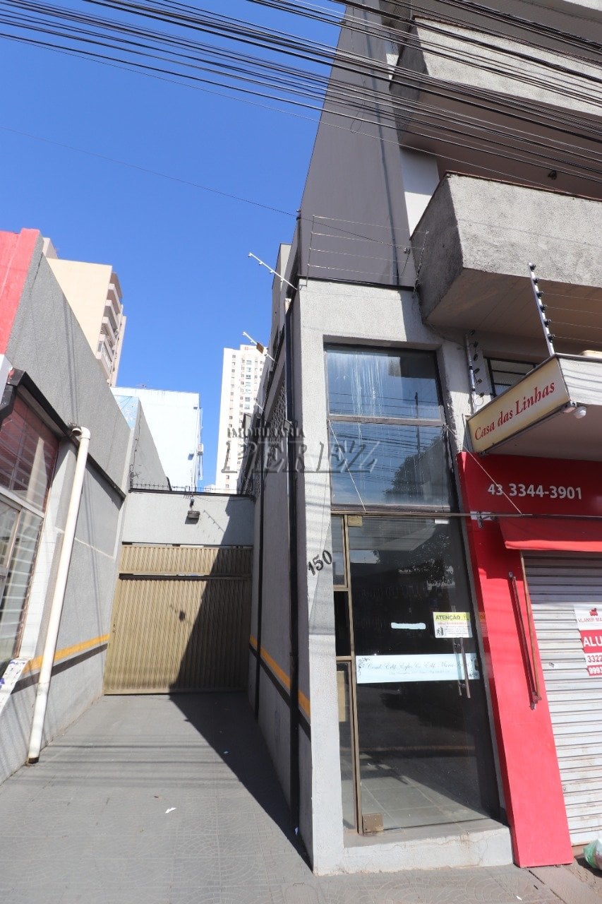 Apartamento à venda no Edifício Egles, no centro de Londrina