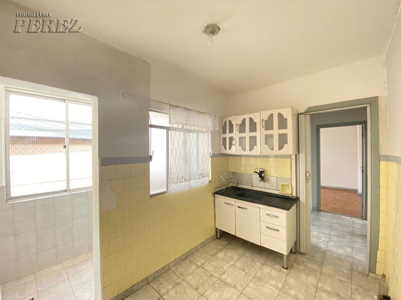 Apartamento à venda no Edifício Egles, no centro de Londrina