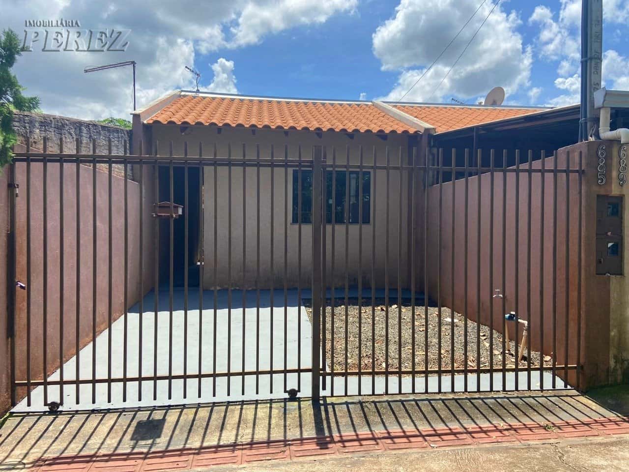 A Imobiliária Perez oferece a você mais uma ótima oportunidade de casa para locação em Londrina. — foto principal