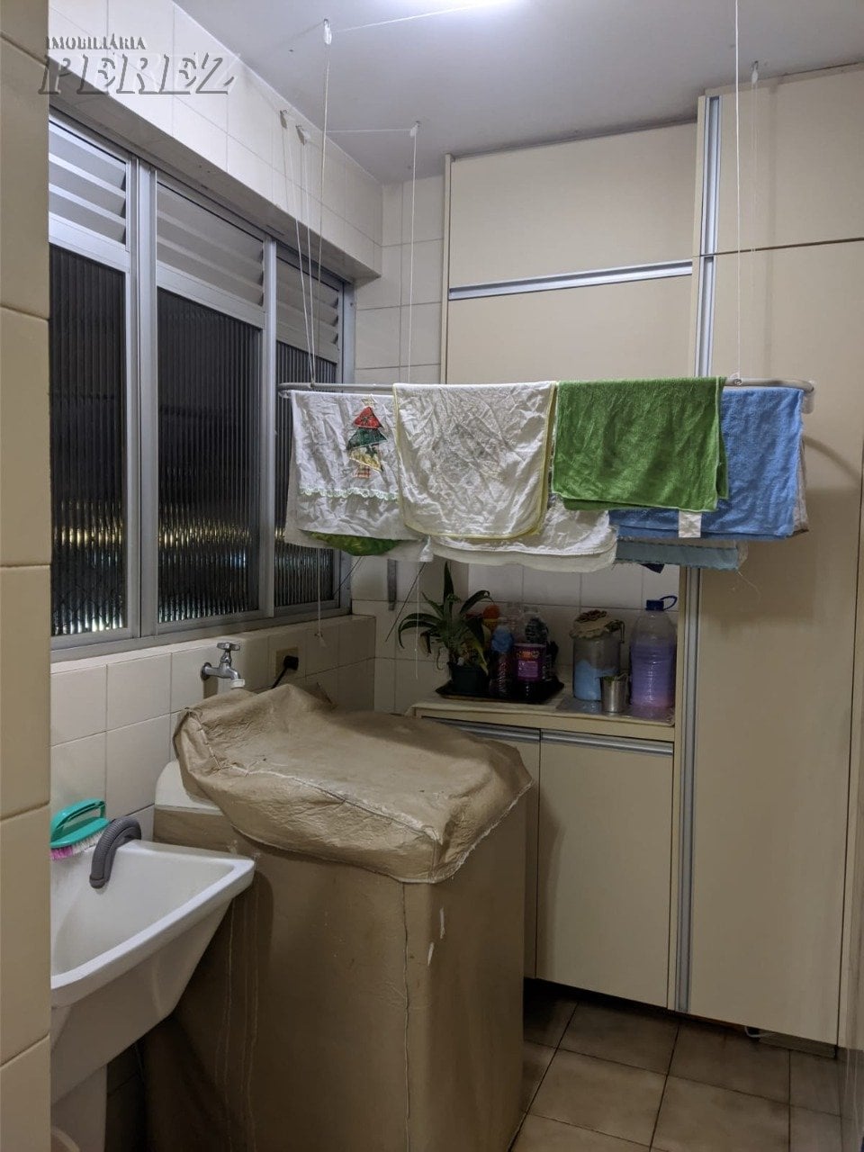 Apartamento à venda no Edifício Ibiúna - Centro de Londrina