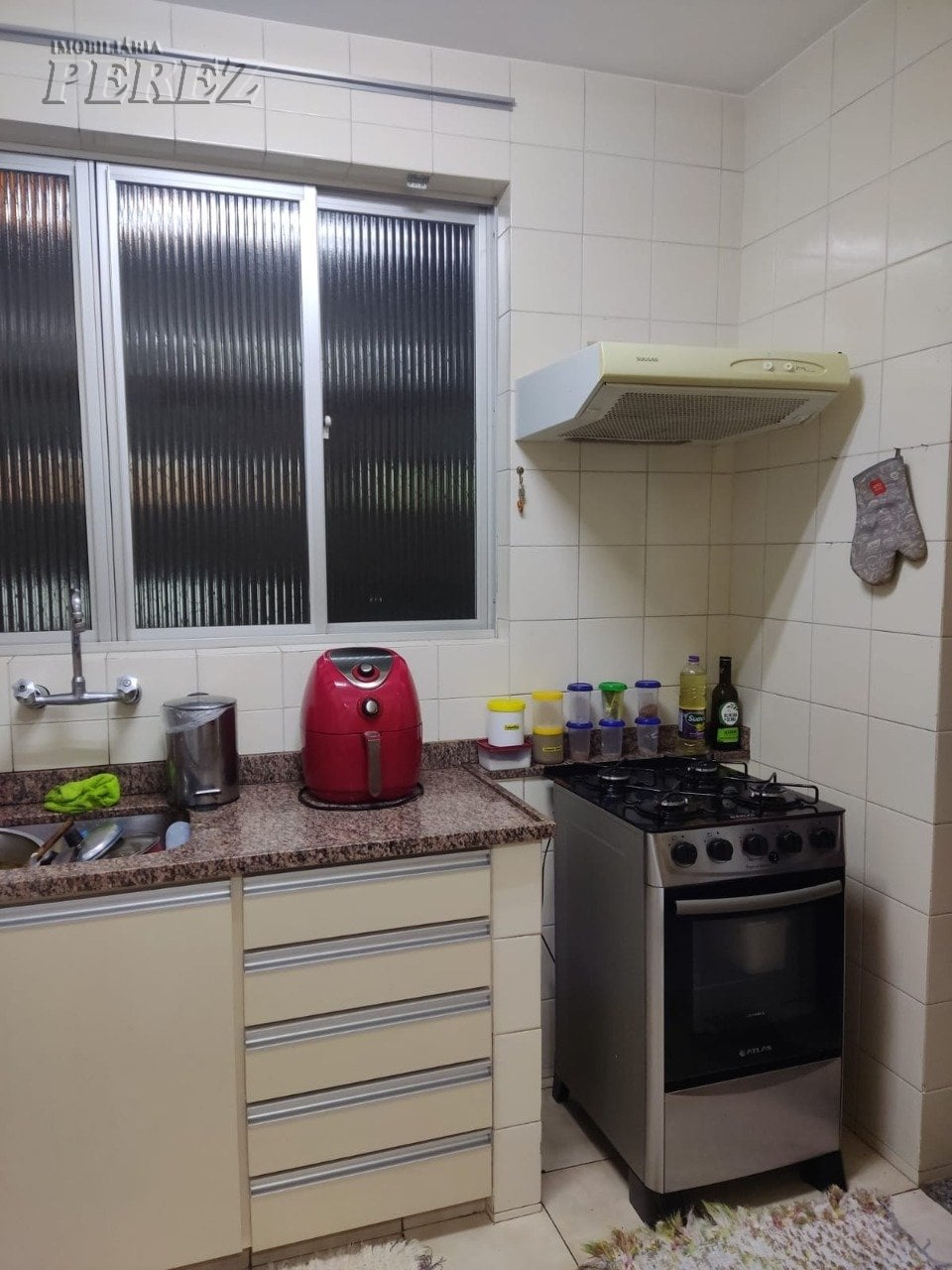 Apartamento à venda no Edifício Ibiúna - Centro de Londrina