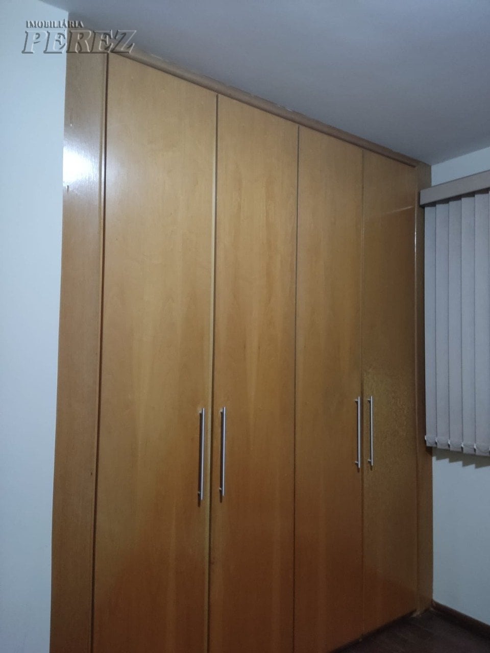 Apartamento à venda no Edifício Ibiúna - Centro de Londrina