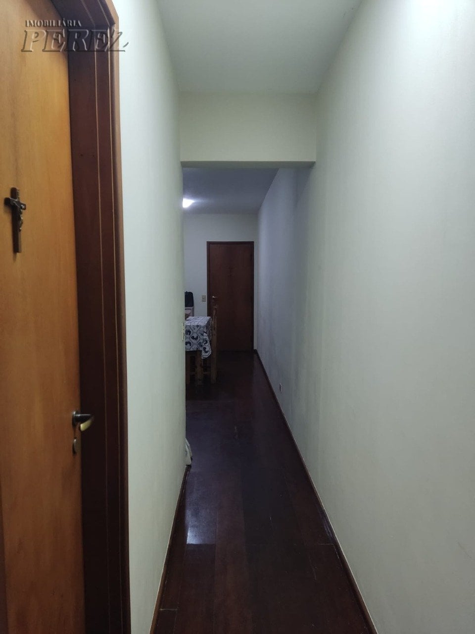 Apartamento à venda no Edifício Ibiúna - Centro de Londrina