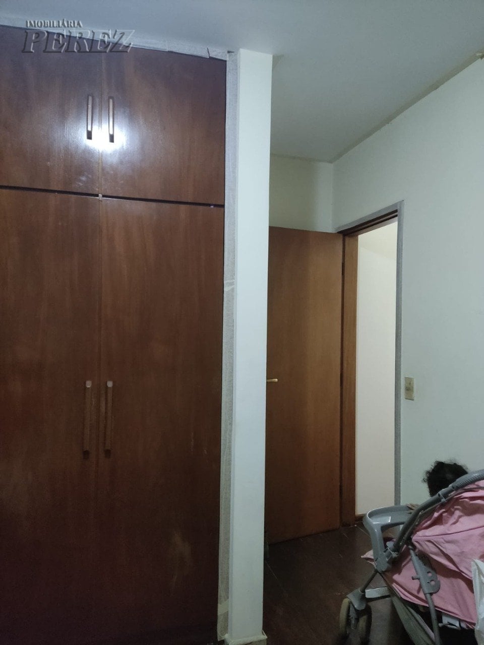 Apartamento à venda no Edifício Ibiúna - Centro de Londrina