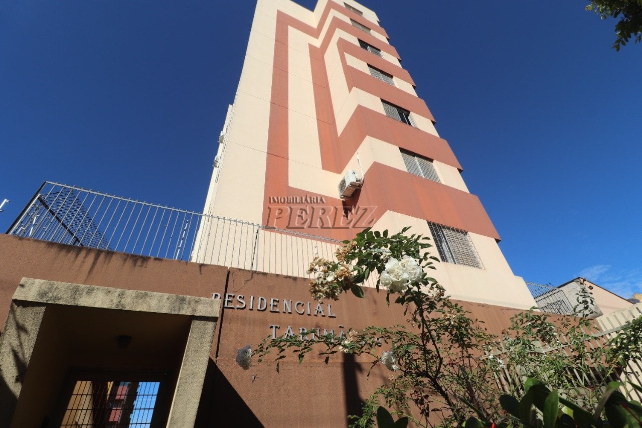 Apartamento à venda no Edifício Tarumã - Centro de Londrina