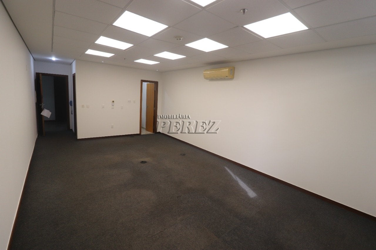 Sala comercial à venda e locação no Edifício Eurocenter na Av. Higienópolis - Centro de Londrina