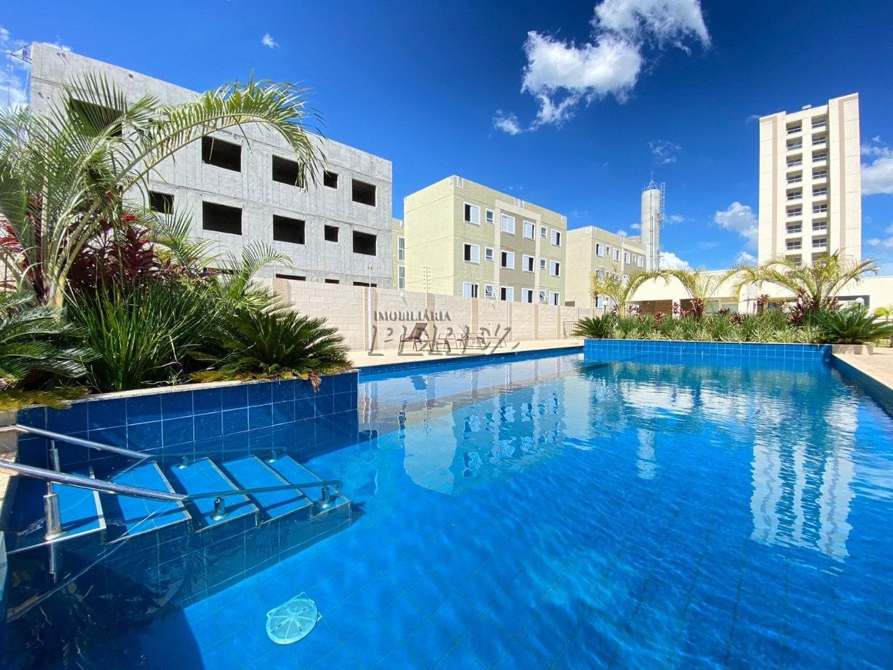 Apartamento para alugar no Acquaville na região leste de Londrina - Residencial Laguna Malaga
