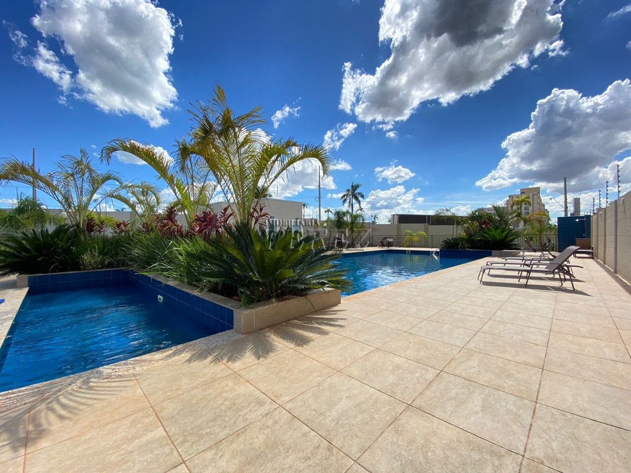 Apartamento para alugar no Acquaville na região leste de Londrina - Residencial Laguna Malaga
