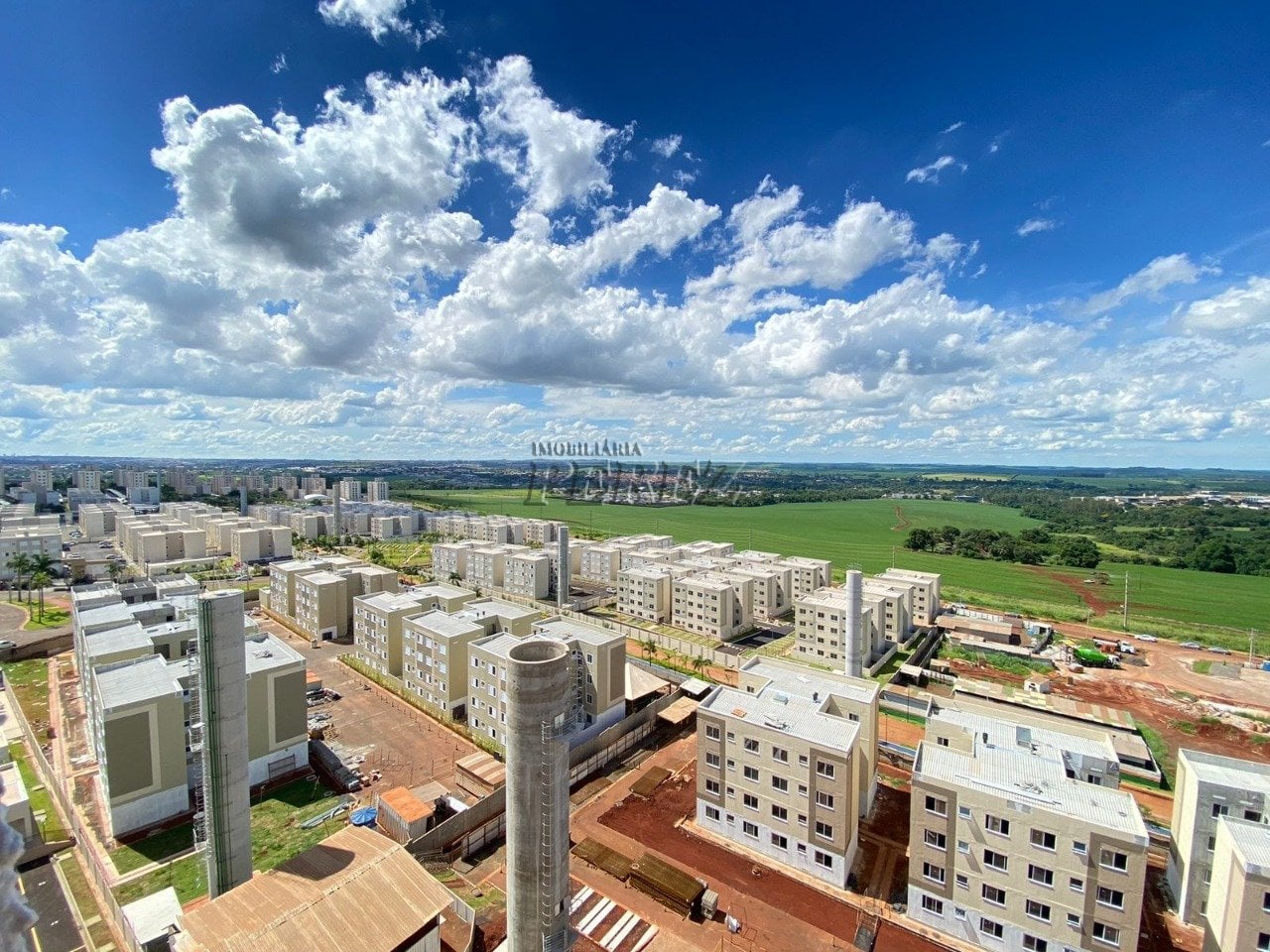 Apartamento para alugar no Acquaville na região leste de Londrina - Residencial Laguna Malaga