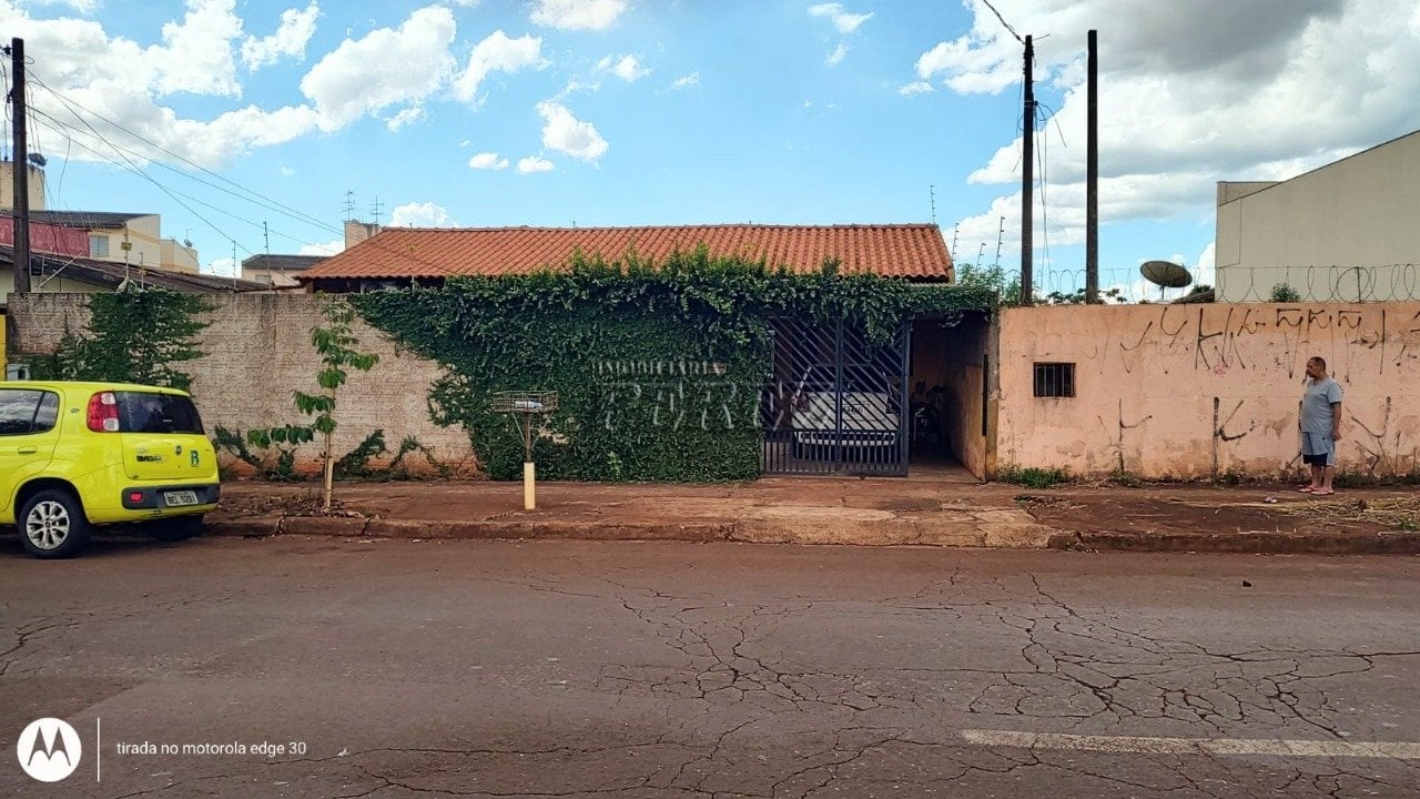 Casa à venda no Jardim Marumbi na região leste de Londrina