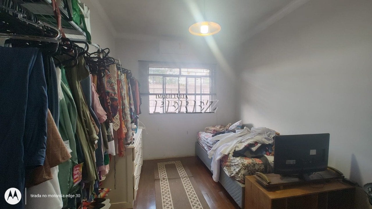 Casa à venda no Jardim Marumbi na região leste de Londrina