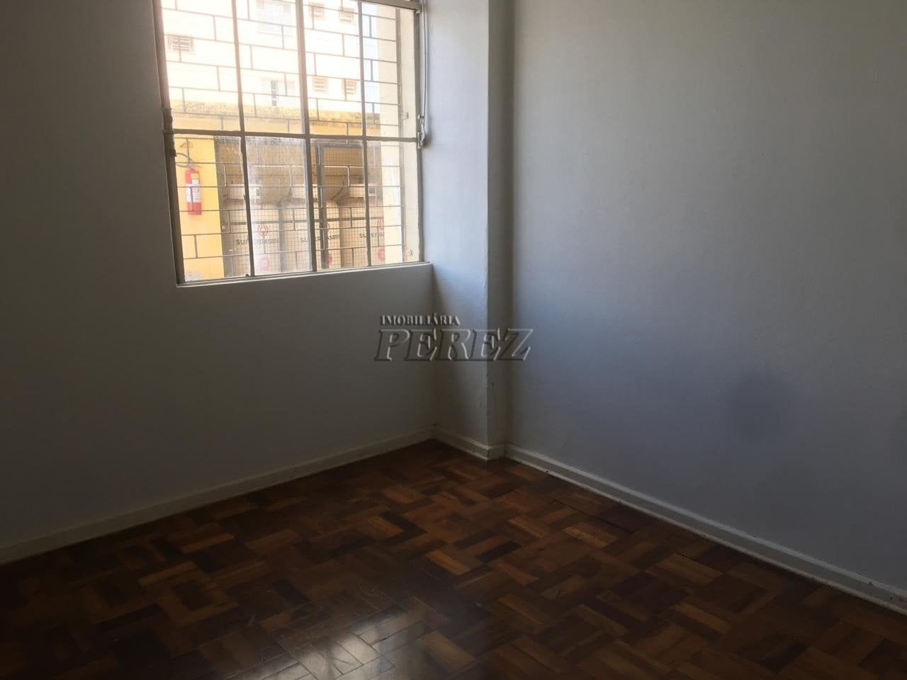 Apartamento à venda no Condomínio Centro Comercial Londrina - Centro de Londrina