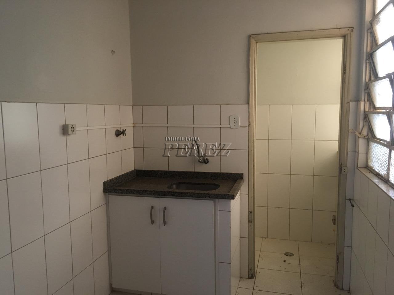 Apartamento à venda no Condomínio Centro Comercial Londrina - Centro de Londrina