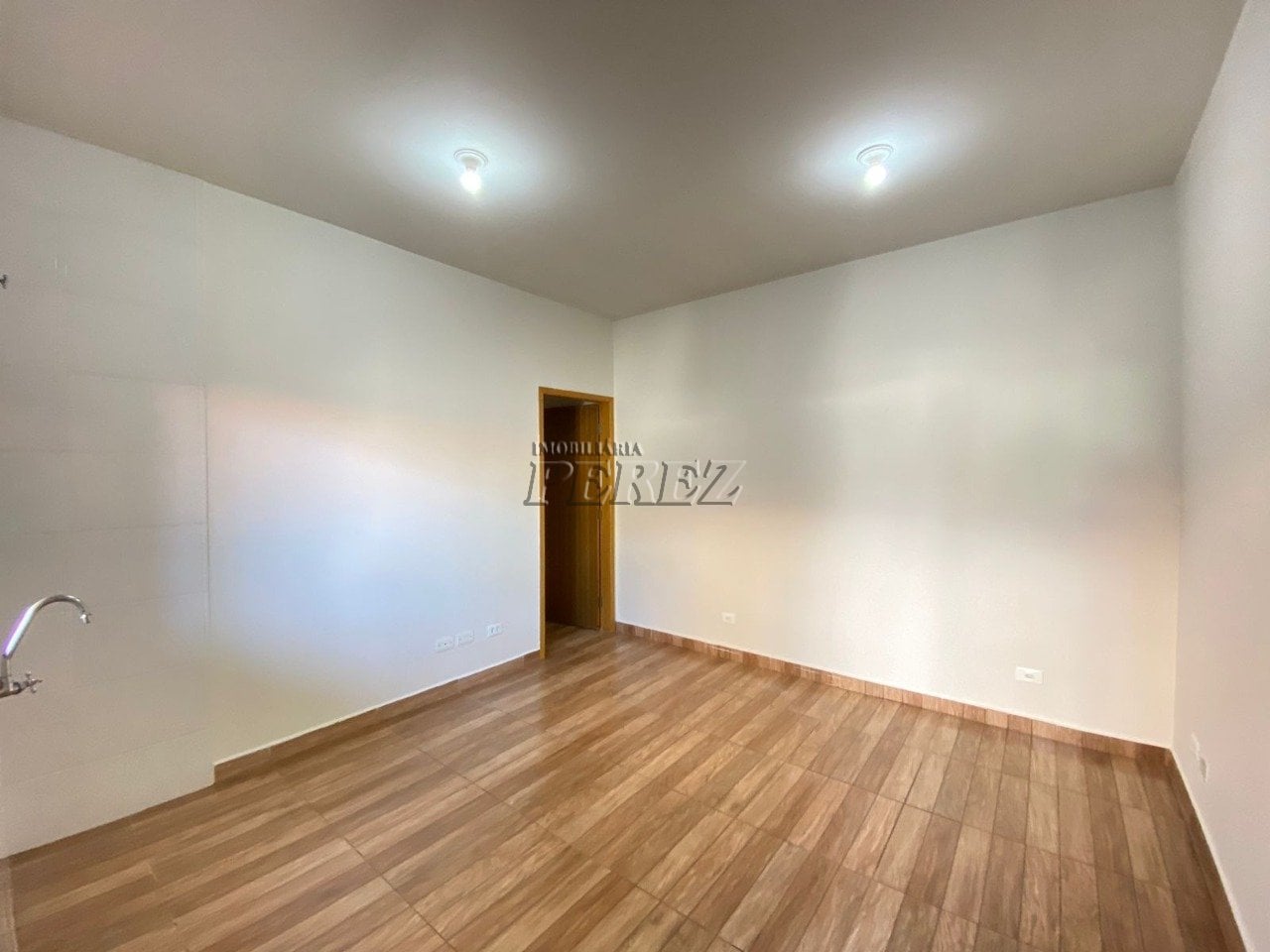 Casa para alugar na região leste de Londrina, Rua Inhambu.