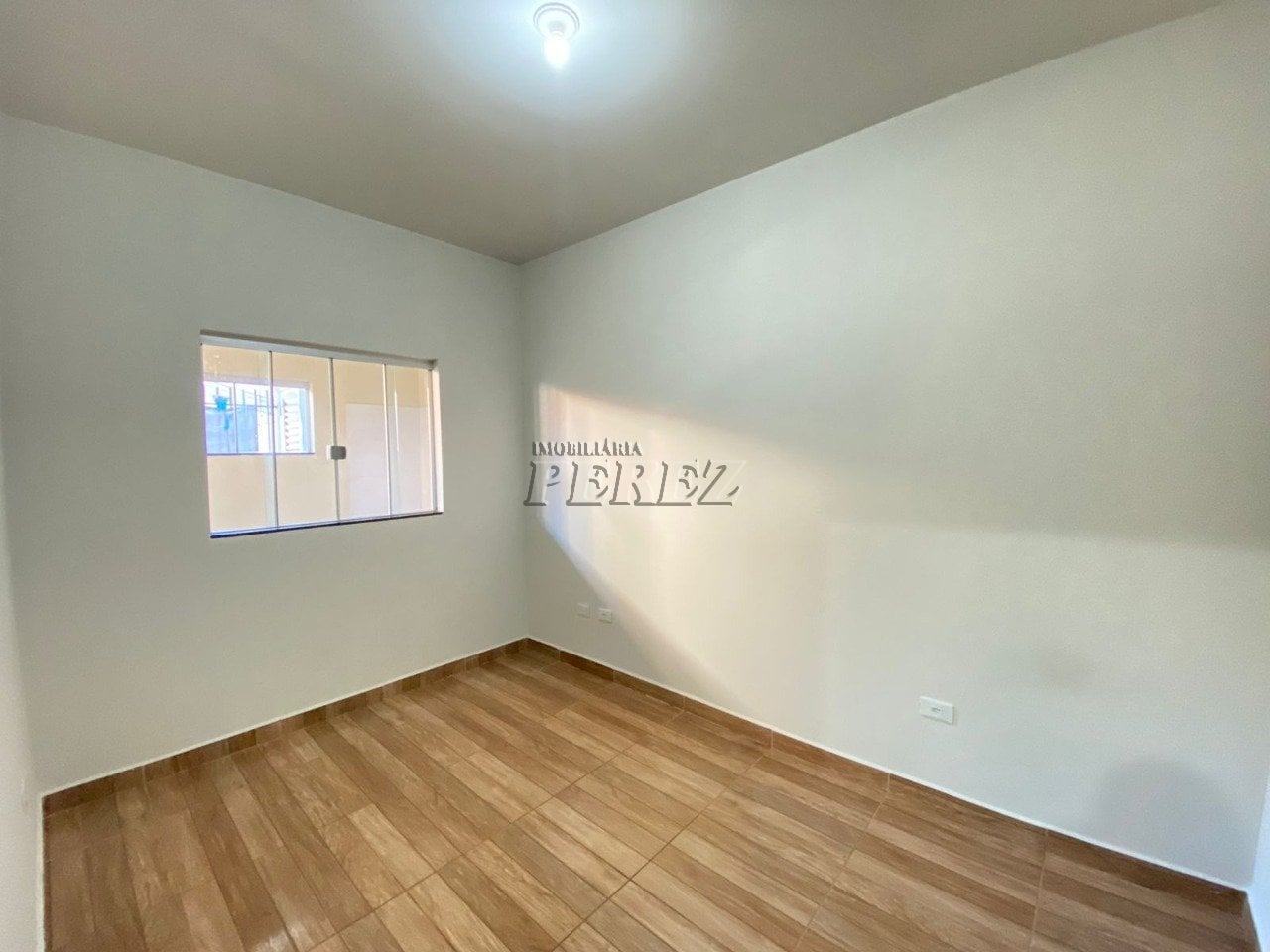 Casa para alugar na região leste de Londrina, Rua Inhambu.
