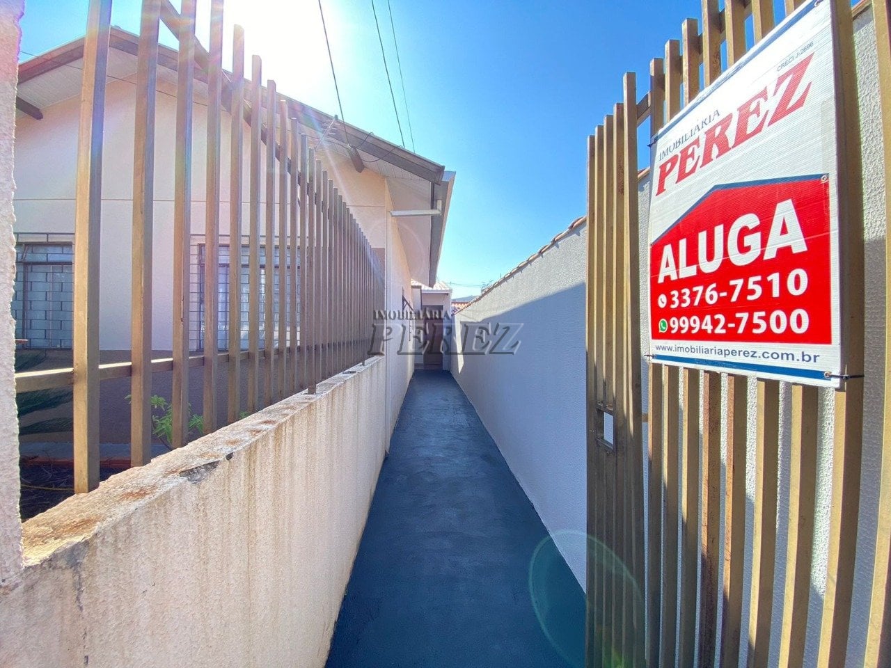 Casa para alugar na região leste de Londrina, Rua Inhambu.