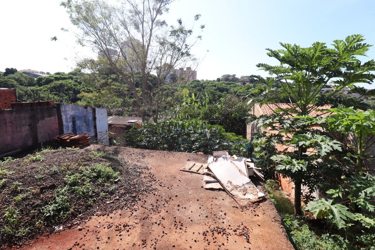 Terreno à venda na Rua Rudolph Diesel, região oeste de Londrina