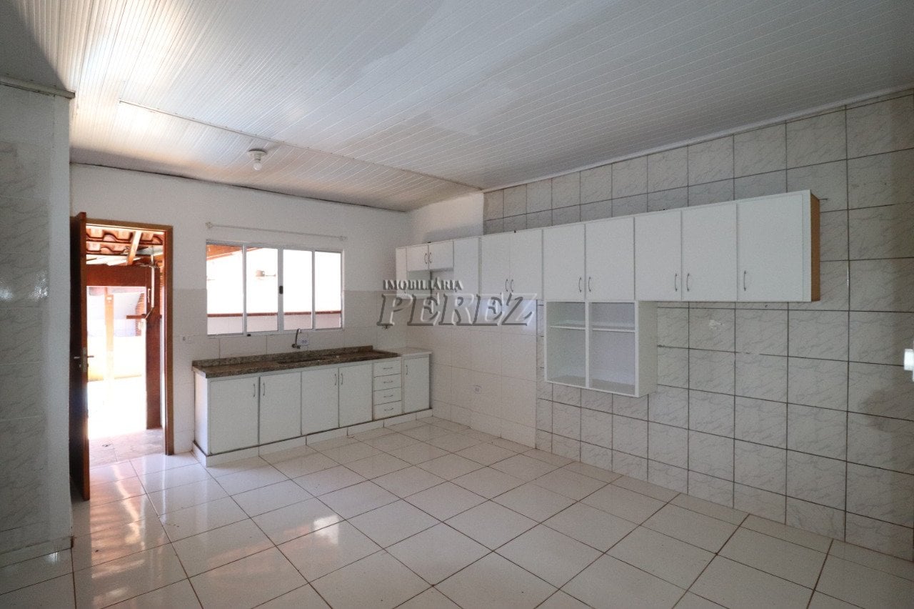 Casa à venda na região leste de Londrina - Califórnia