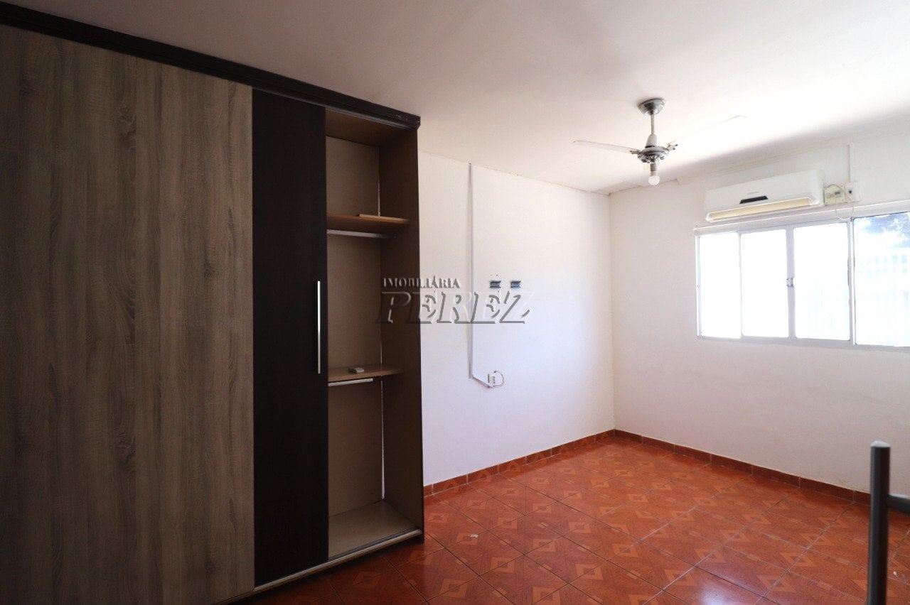 Casa à venda na região leste de Londrina - Califórnia