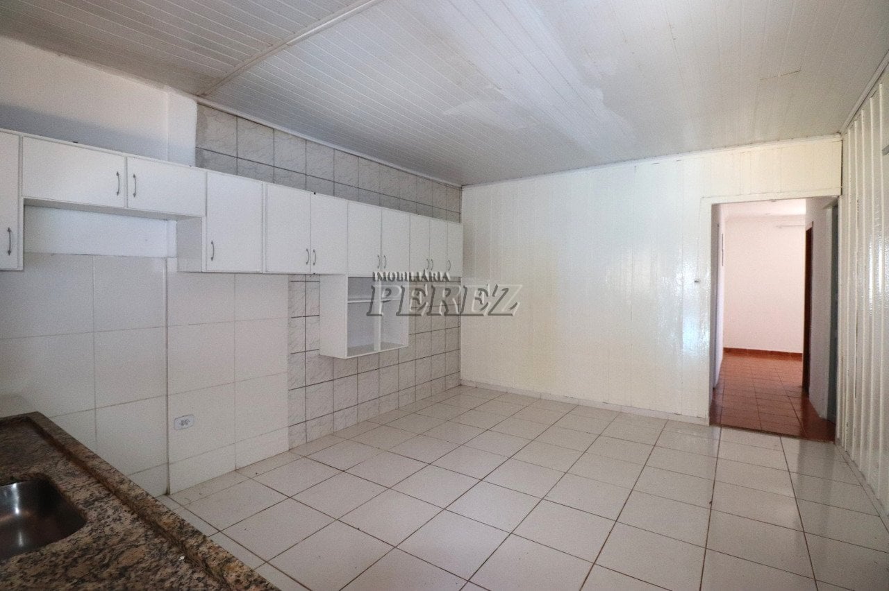 Casa à venda na região leste de Londrina - Califórnia