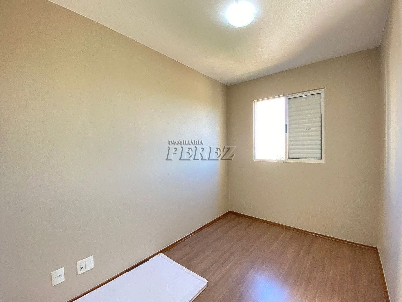 Apartamento a venda entre a Gleba Palhano e Nova Prochet