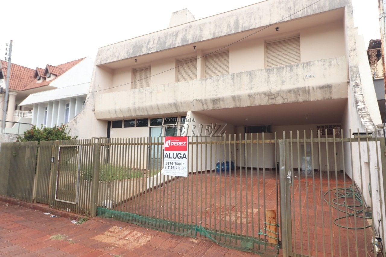 Sobrado para alugar na região oeste em Londrina, Bairro Quebec.
