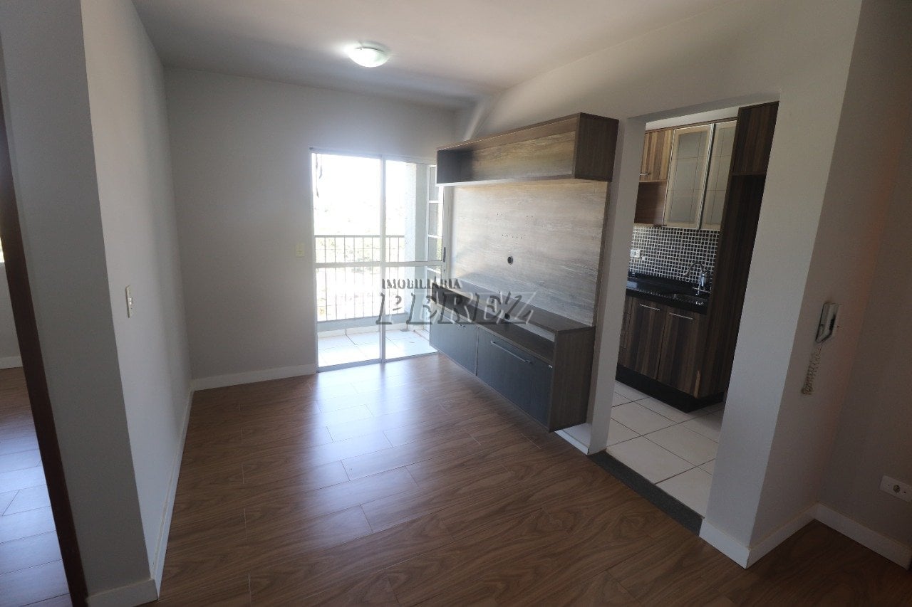 Apartamento à venda e locação no Condomínio Luci Della Vitta na região leste de Londrina