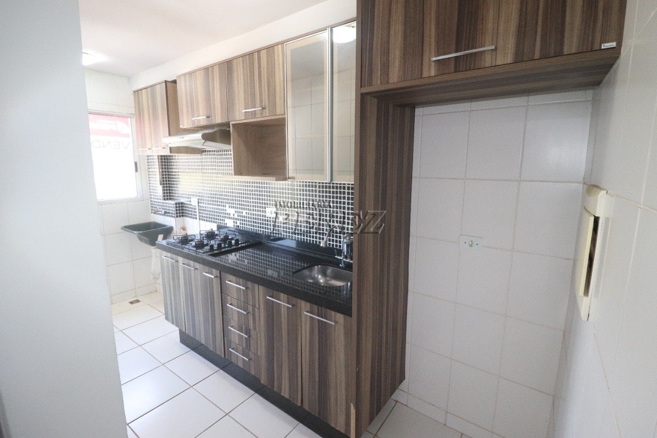 Apartamento à venda e locação no Condomínio Luci Della Vitta na região leste de Londrina