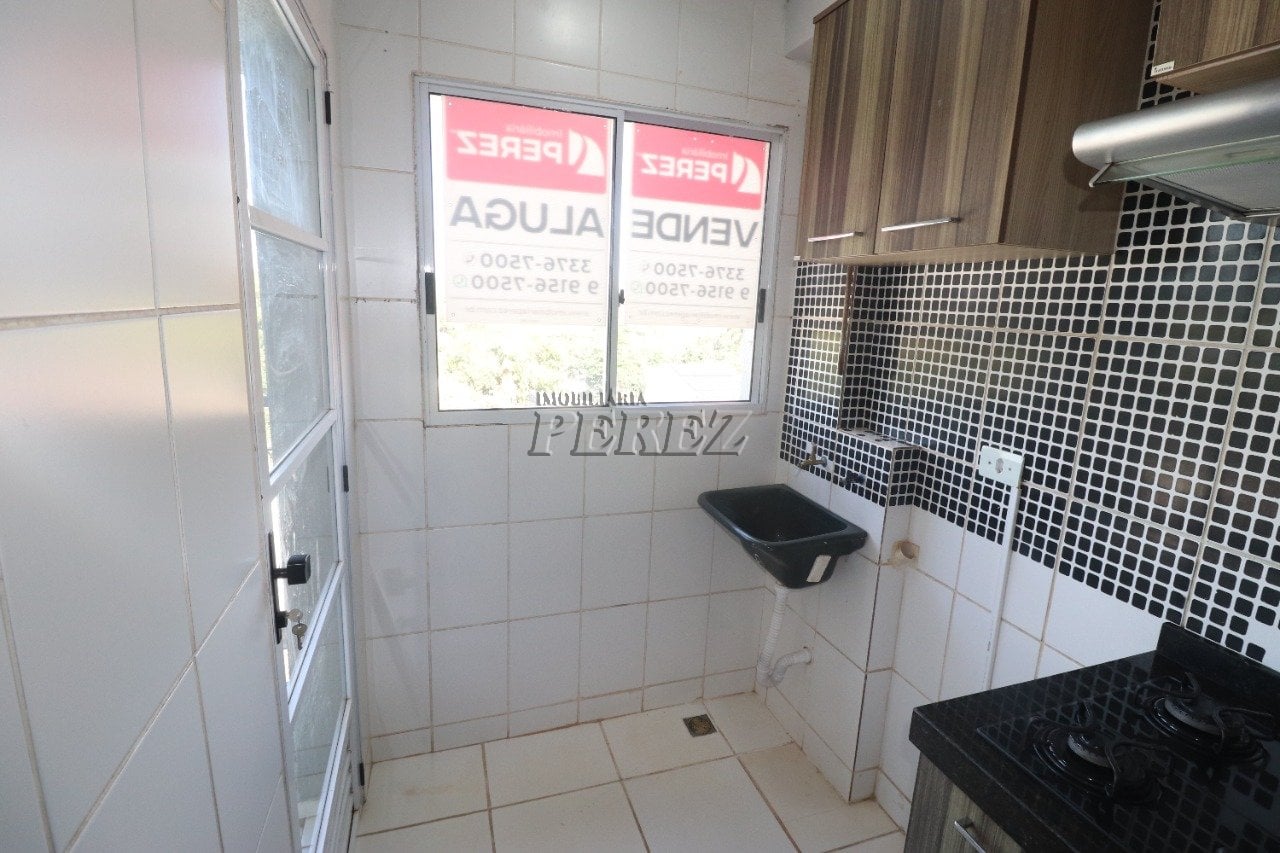 Apartamento à venda e locação no Condomínio Luci Della Vitta na região leste de Londrina