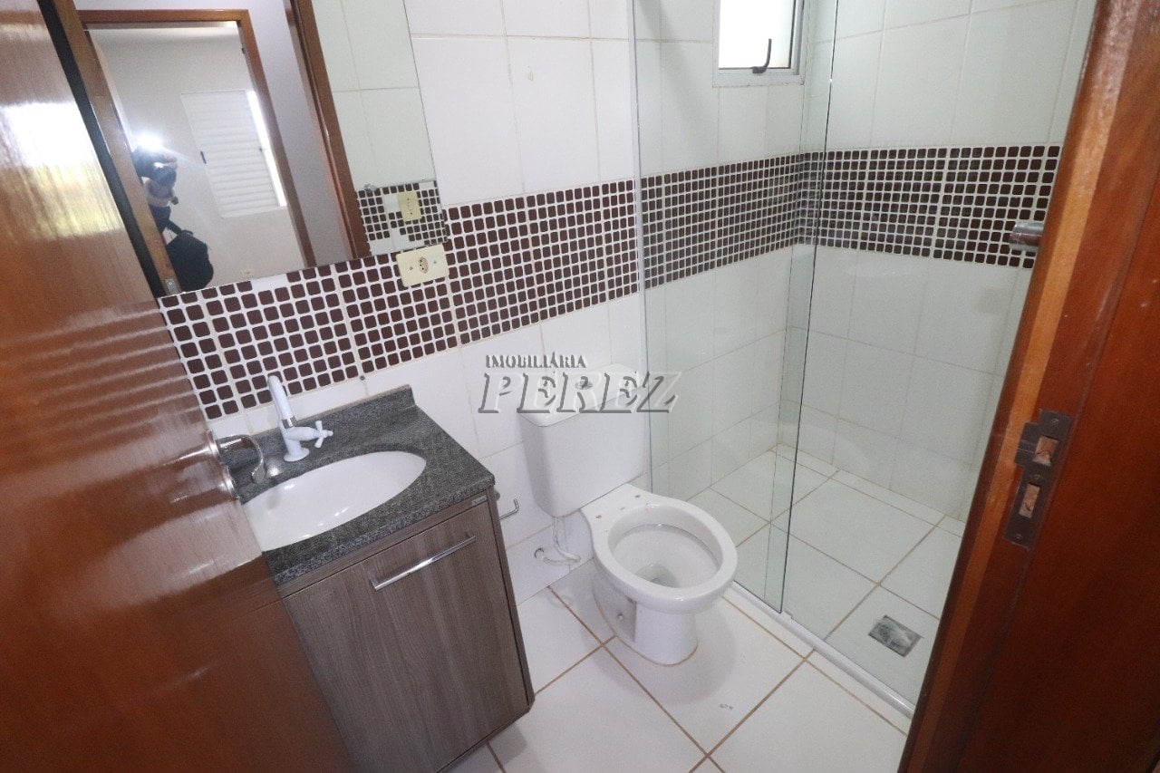 Apartamento à venda e locação no Condomínio Luci Della Vitta na região leste de Londrina