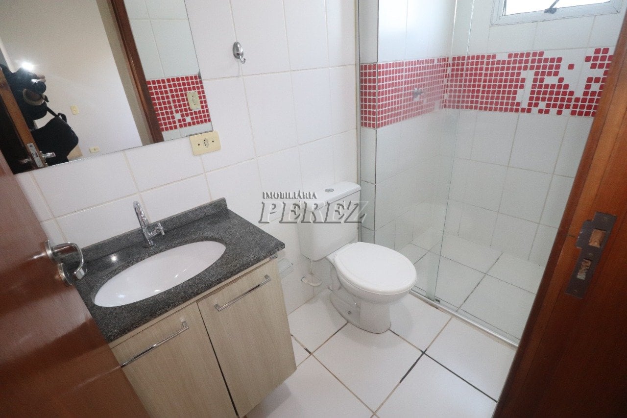 Apartamento à venda e locação no Condomínio Luci Della Vitta na região leste de Londrina