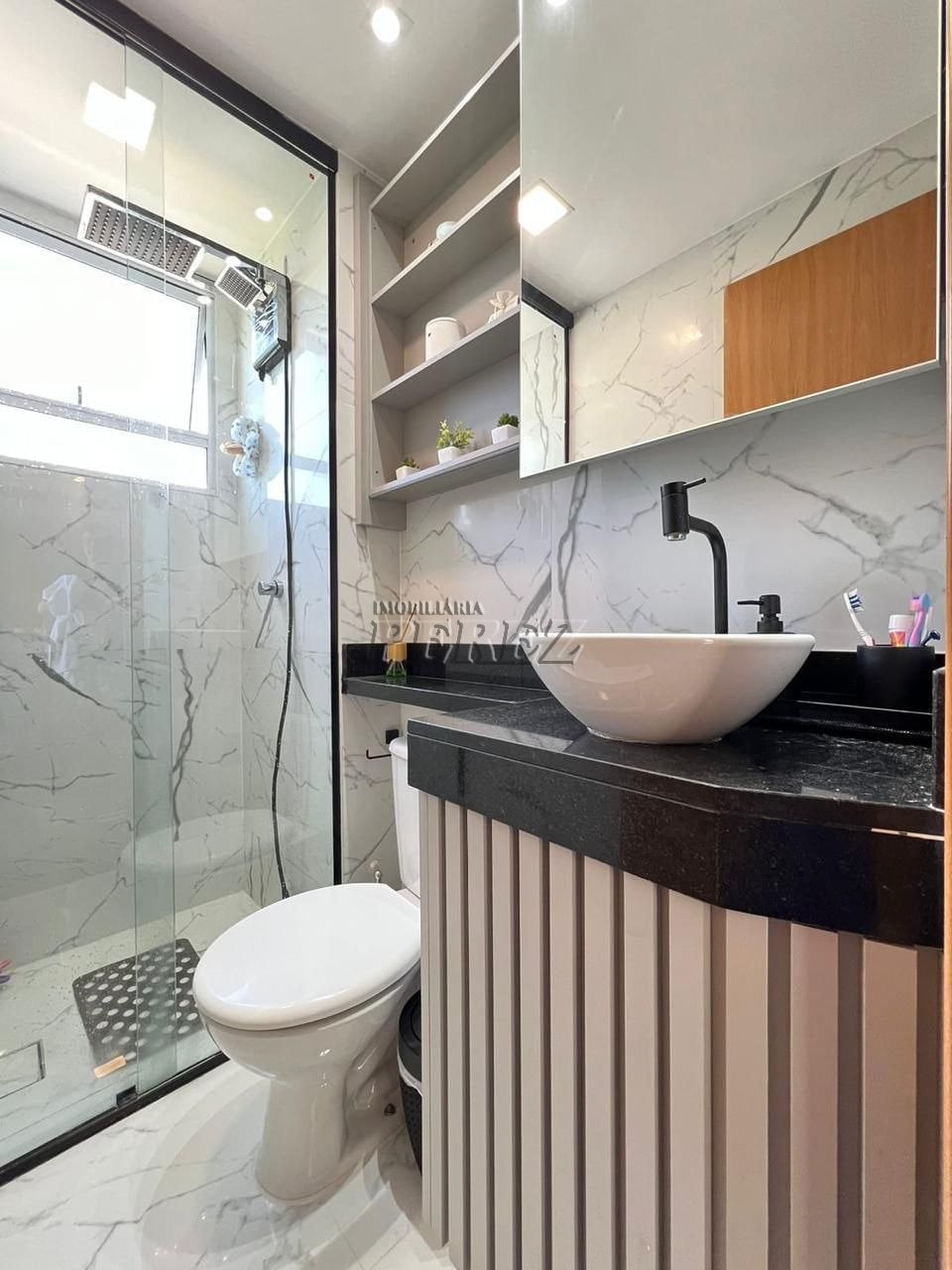 Apartamento à venda na região oeste de Londrina - Condomínio La Savona.