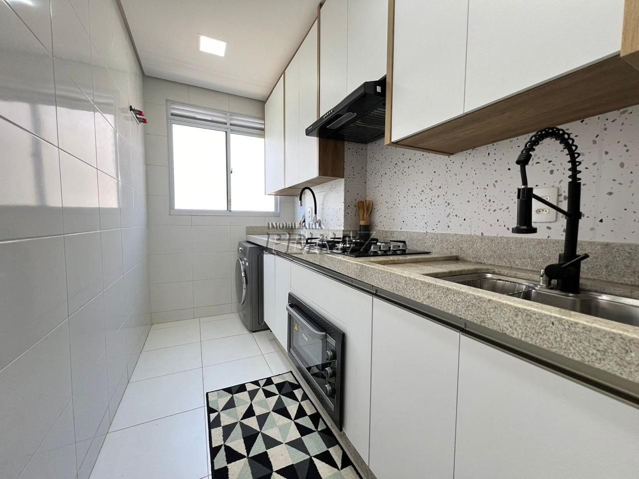 Apartamento à venda na região oeste de Londrina - Condomínio La Savona.