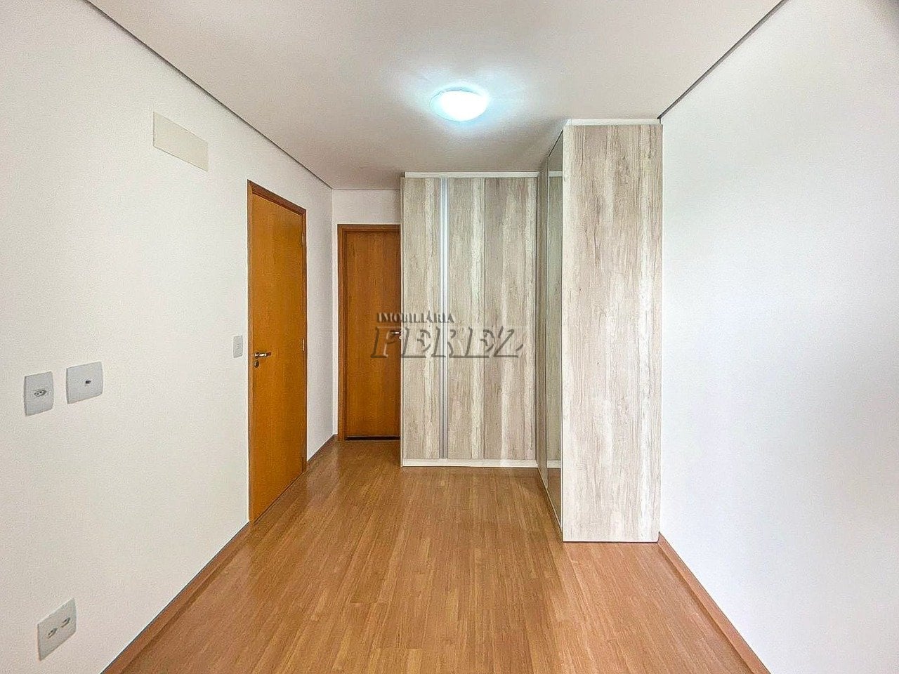 Apartamento para alugar no centro de Londrina, Edifício Aruak.