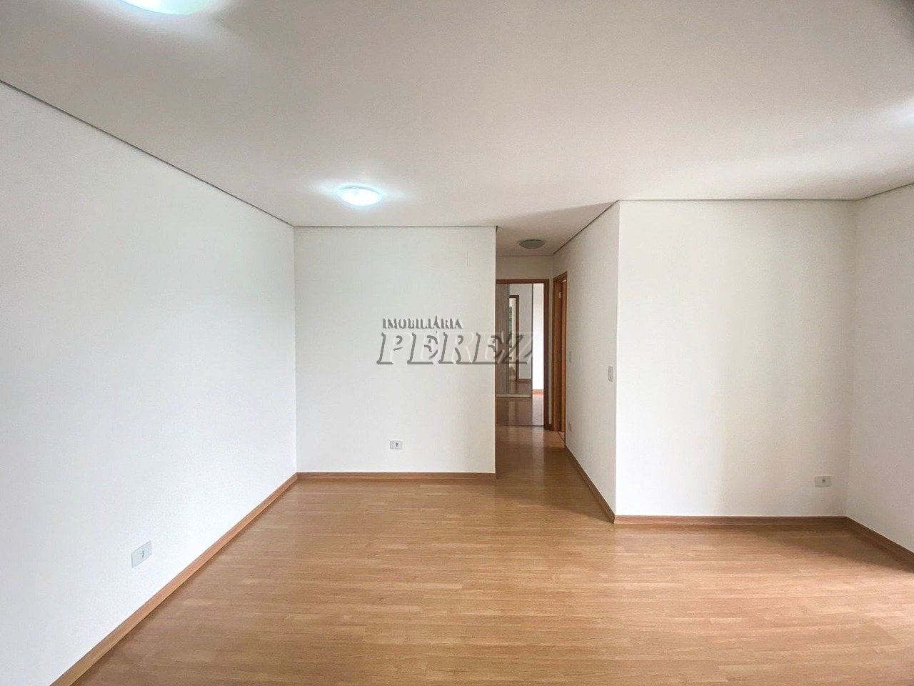 Apartamento para alugar no centro de Londrina, Edifício Aruak.