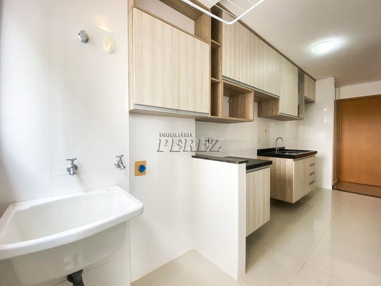 Apartamento para alugar no centro de Londrina, Edifício Aruak.