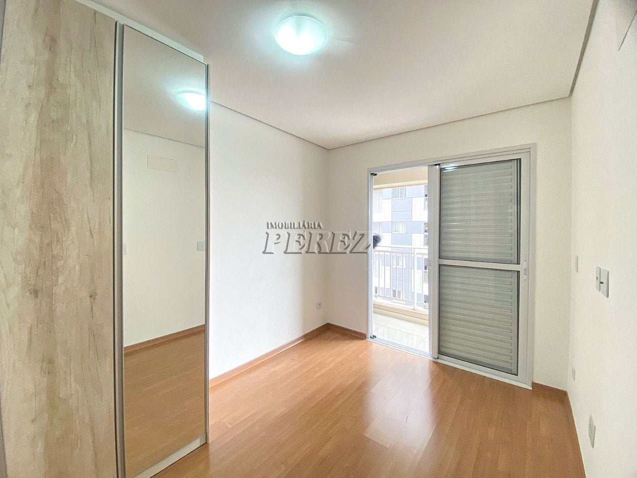 Apartamento para alugar no centro de Londrina, Edifício Aruak.