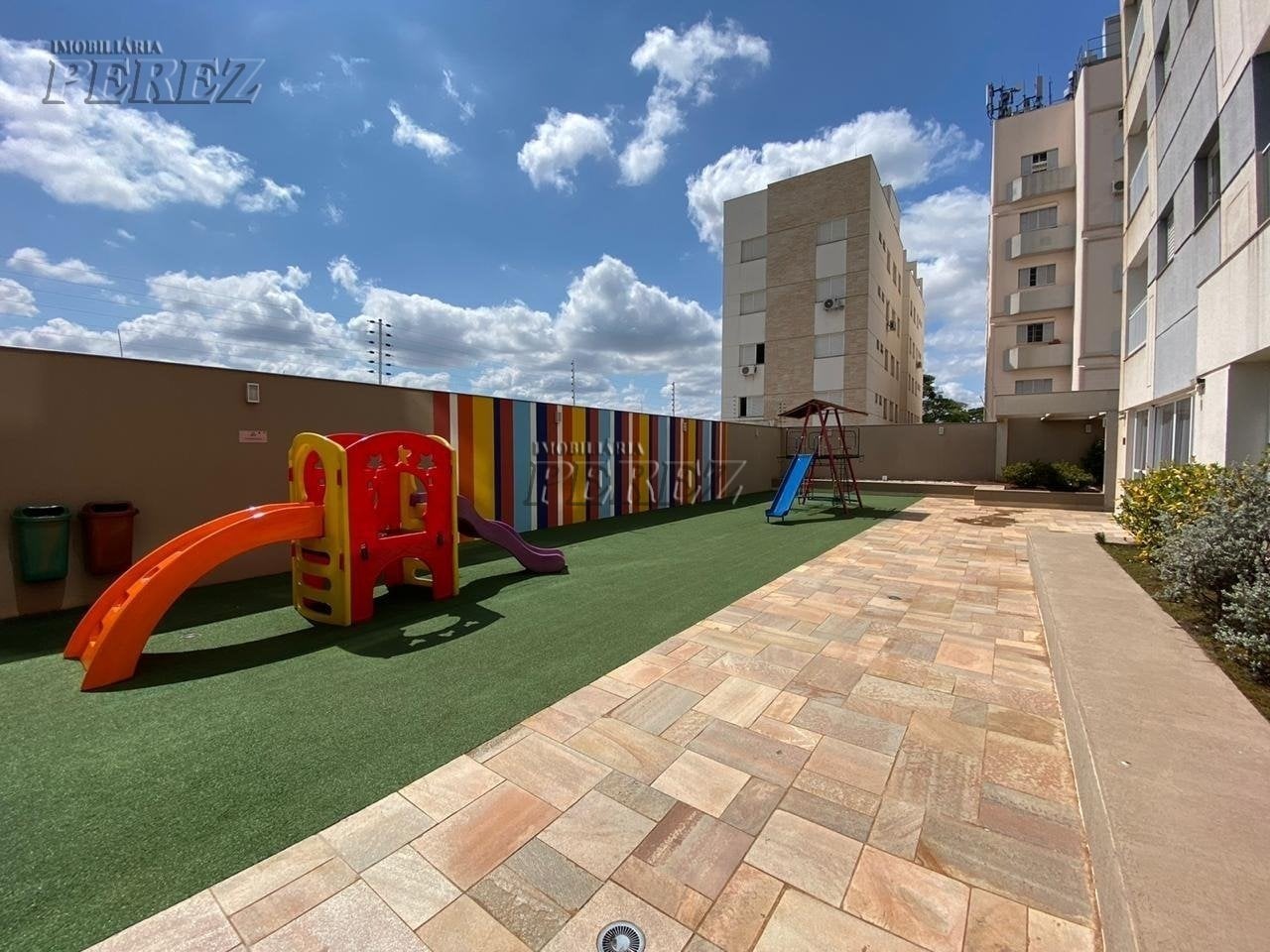 Apartamento para alugar no centro de Londrina, Edifício Aruak.